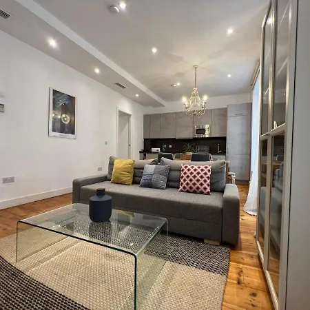 Eclectic 2br With Shared Terrace Perfect Getaway Gibraltar